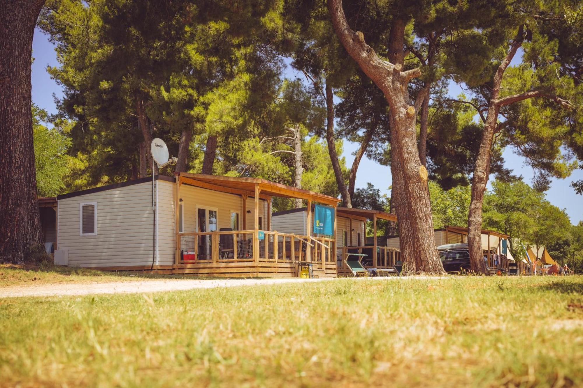 Camping Bi-Village - Roan Valbandon Zewnętrze zdjęcie
