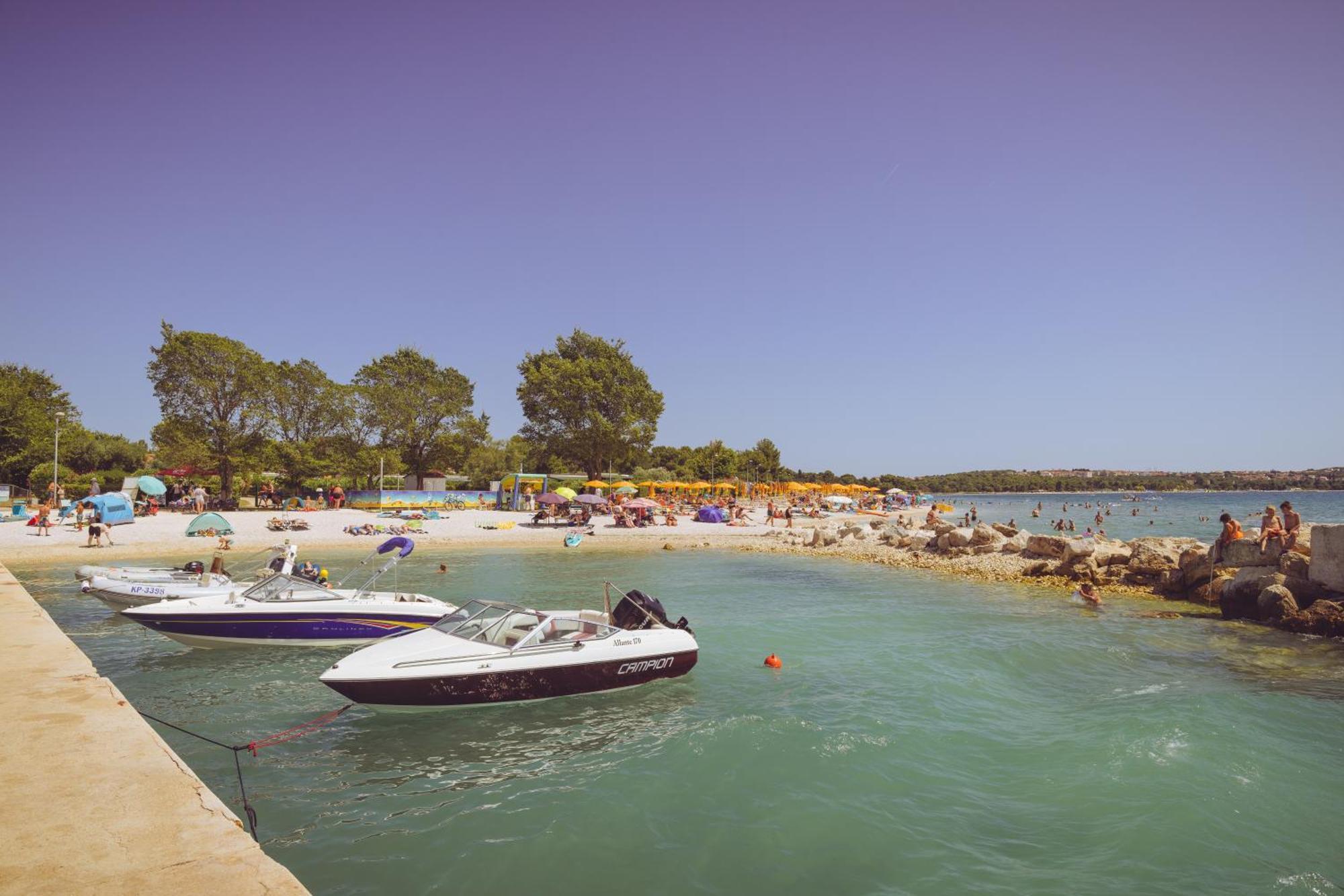 Camping Bi-Village - Roan Valbandon Zewnętrze zdjęcie
